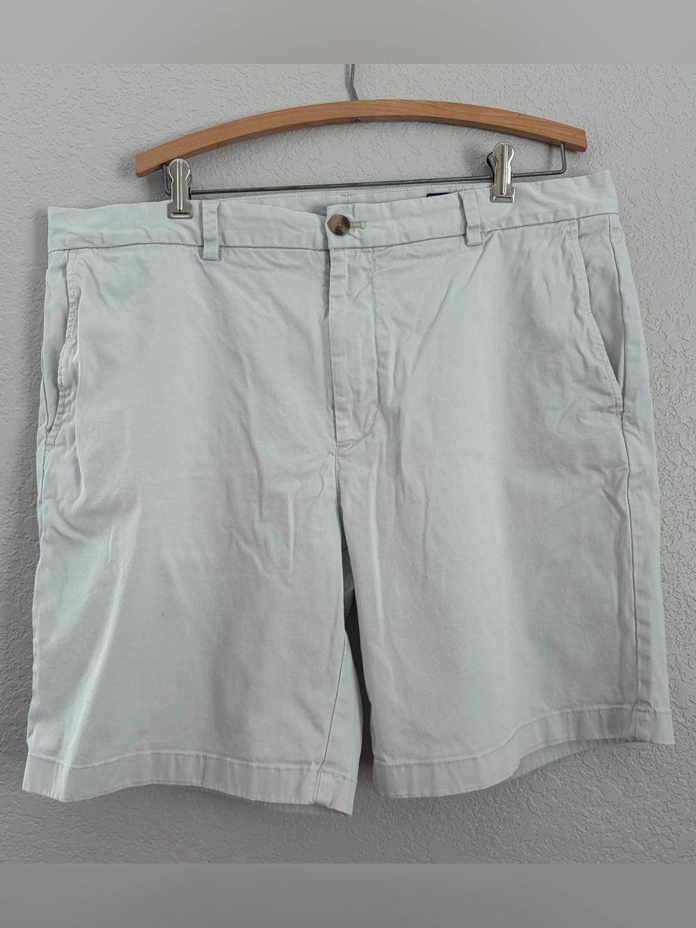 Vineyard Vines Men's Size 38 Off White Preppy Chino Club Breaker Shorts